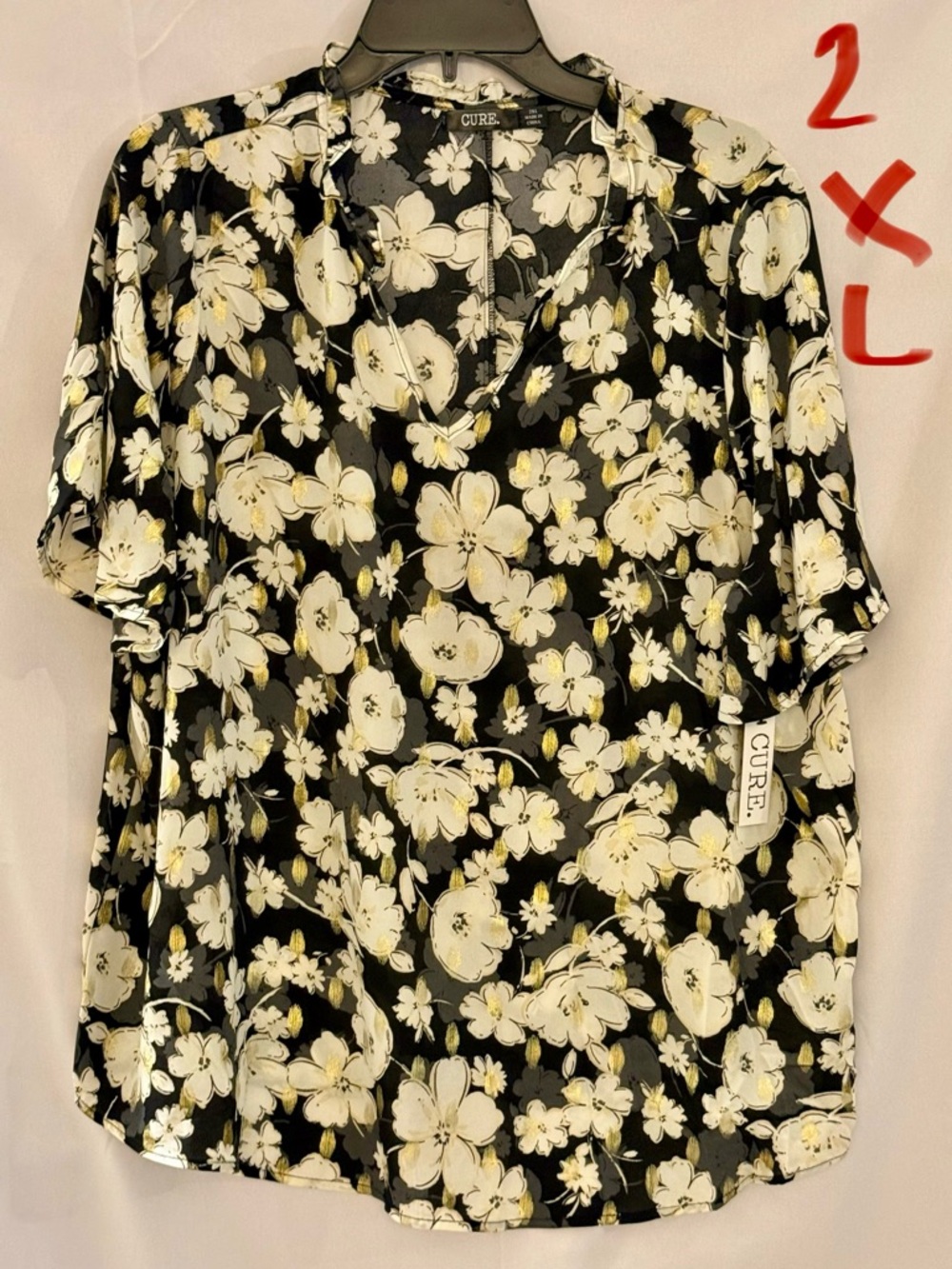 CURE Black Floral V-Neck Short Sleeve Blouse